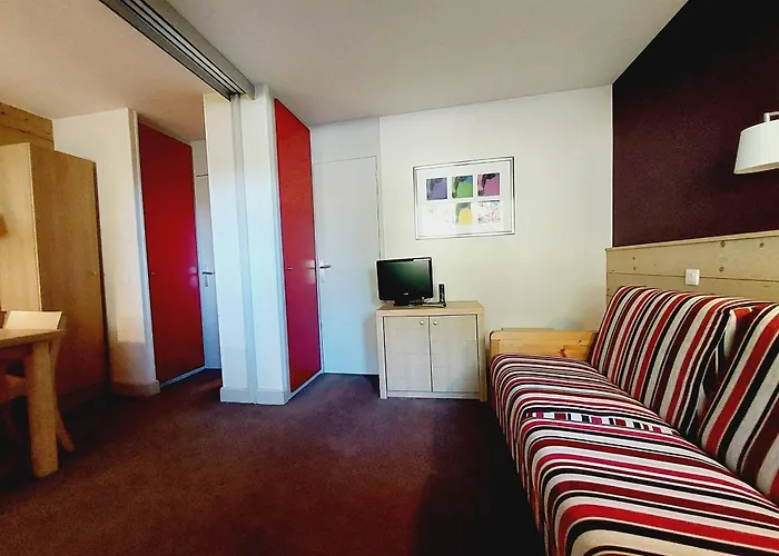 Confort Et Charme Avec Acces Piscine A - Fr-1-351-265 Lägenhet La Plagne